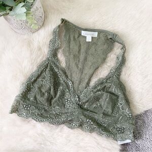 [Francesca's] Sage Green Lace Non Padded Bralette